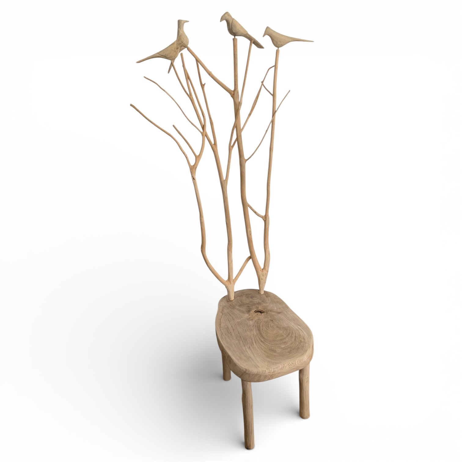 cadeira com passaros em madeira